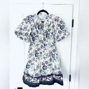 JOIE spring / summer dress. Puff sleeves, mini. Blue and white floral. Size 2